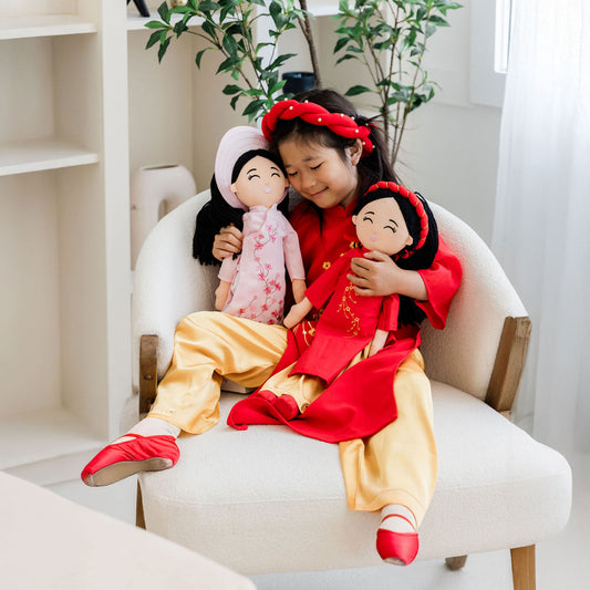 Vietnamese 'Hoa' Cultural Doll