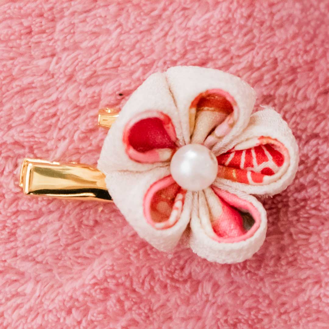 Japanese Children Accessories by Kaori Tavares - Pink and Cream Hair Clip with Pearl image