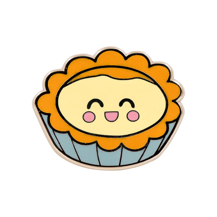 Dàn Tǎ Chinese egg tart enamel pin featuring a smiling egg tart with a golden crust and custard filling.