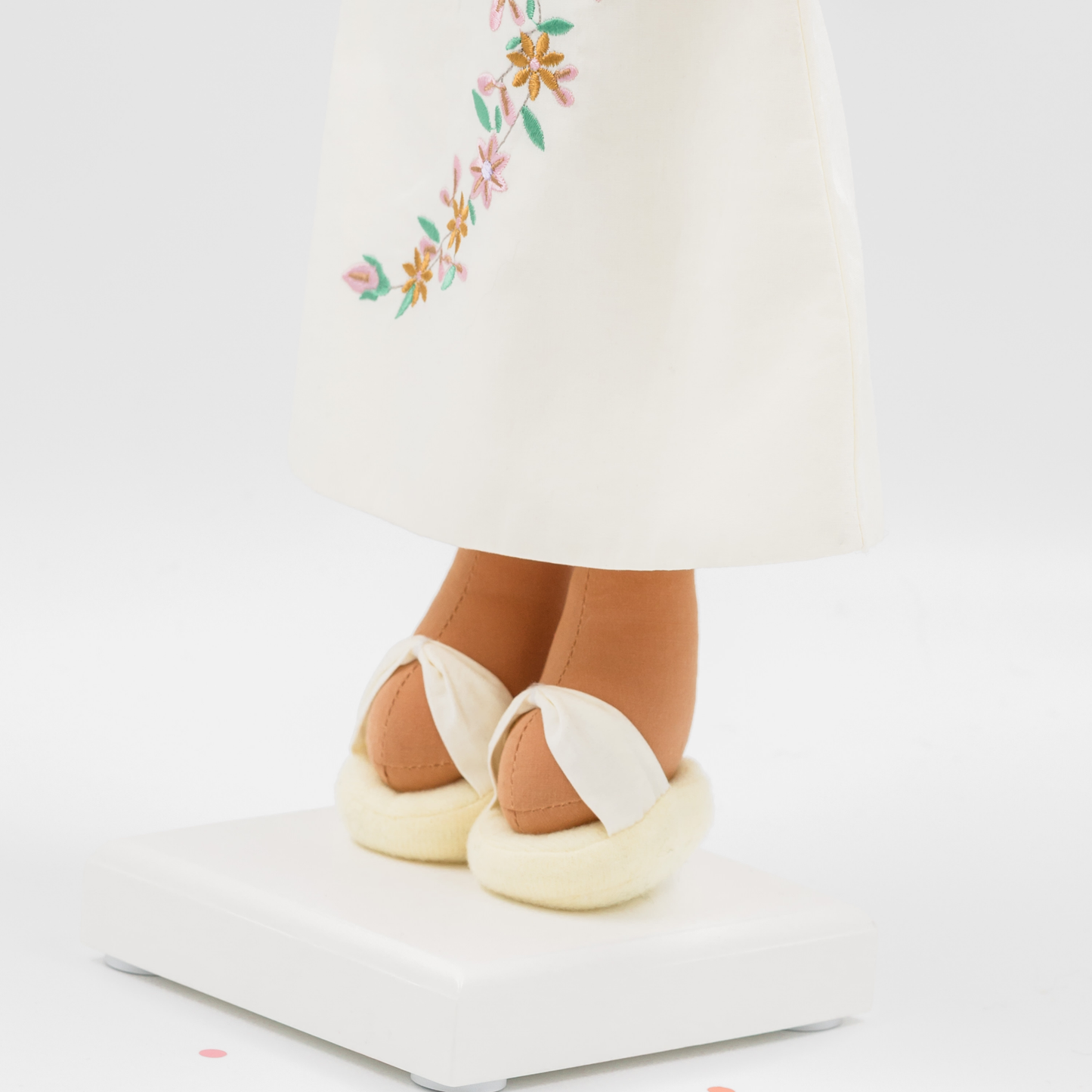Joeydolls Filipina 'Malaya' Cultural Doll - Joeydolls