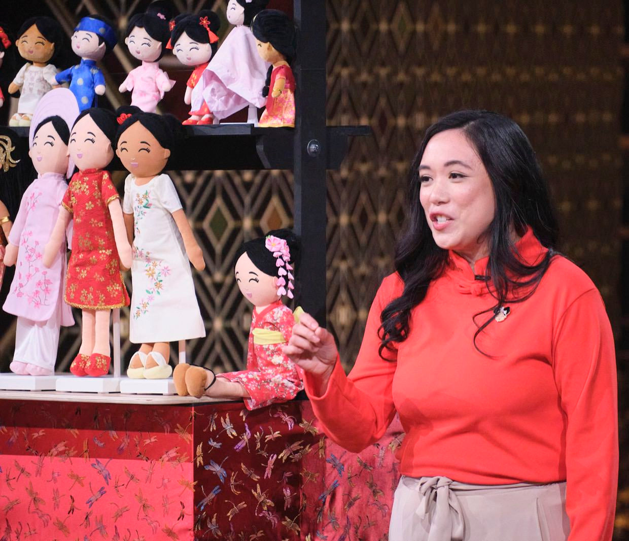 Samantha Ong presenting Joeydolls cultural dolls on Dragons’ Den