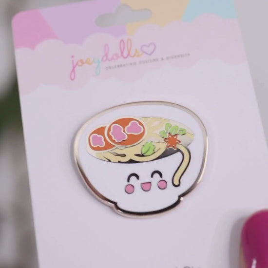 Phở (Vietnamese Noodle Soup) Enamel Pin