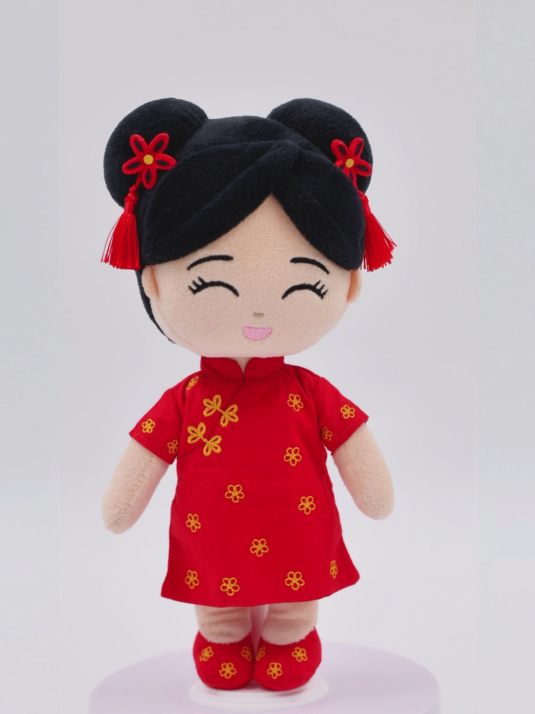 360-degree view of Joeydolls Mini Mei, a 9-inch Chinese doll in a red qipao